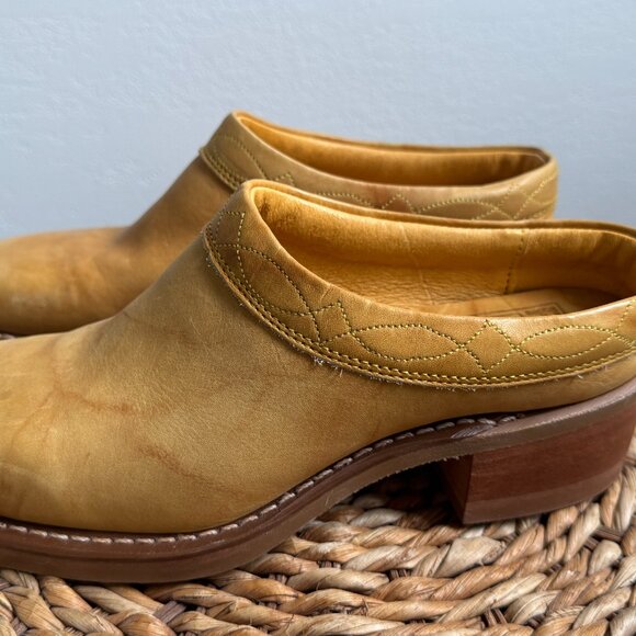 NEW-Frye Campus Western Mule Slides Banana Yellow Women's 8.5M - Picture 2 of 12